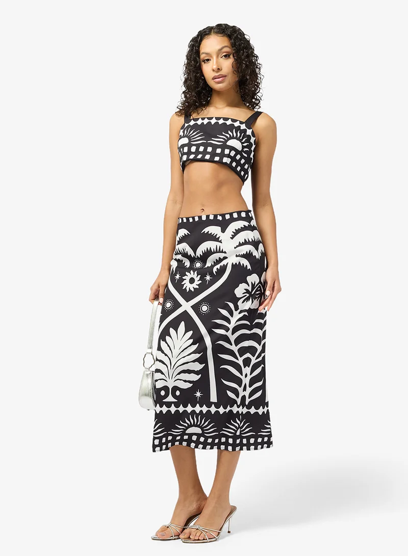 جينجر طقم بلوزة وتنورة بطبعة استوائية بياقة مربعة